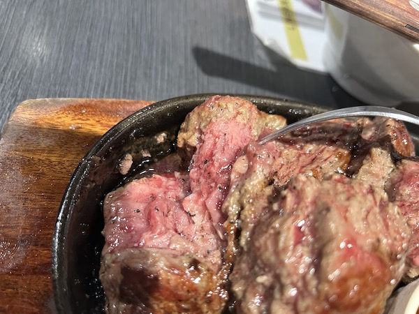 肉と米はじめ秋葉原店のステーキのレア度